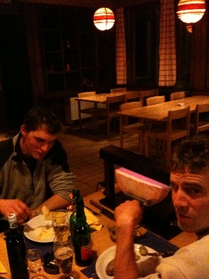Die Turner geniessen das Raclette Schlitteln