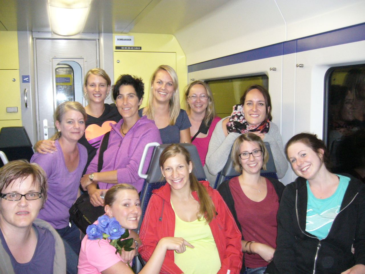 Die Turnerinnen von Engi auf dem Weg nach Zürich Turnfahrt 2014